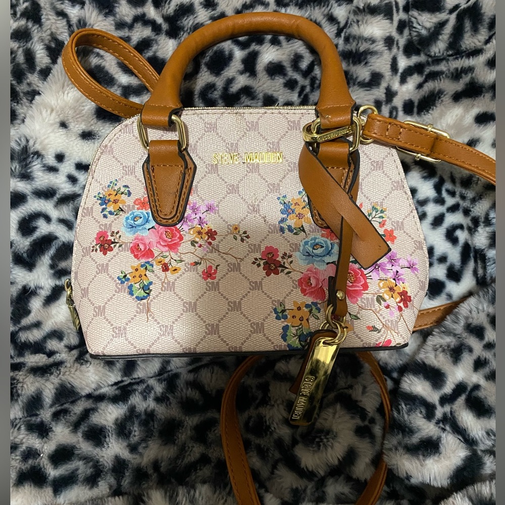 steve madden flower purse